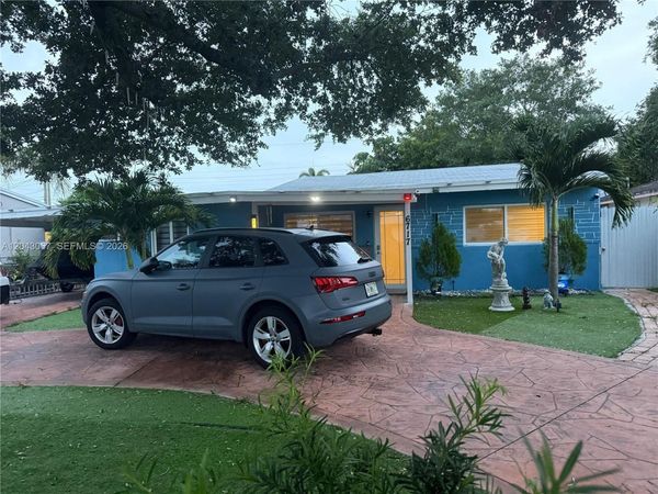 6717 Simms St , Hollywood, FL 33024
