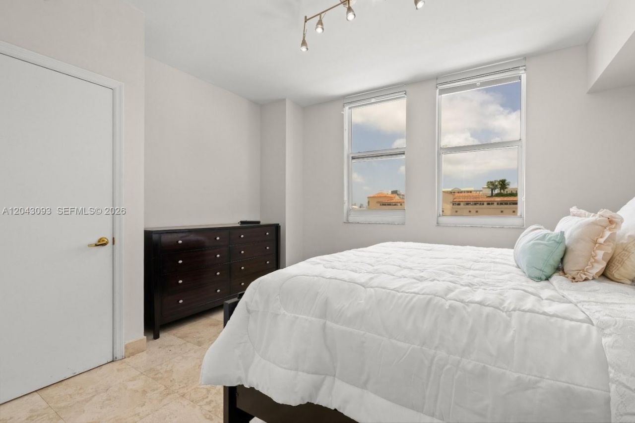 4100 Salzedo St , Unit 502, Coral Gables, FL 33146 Photo