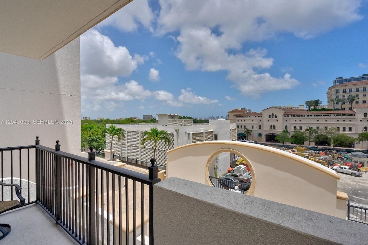 4100 Salzedo St , Unit 502, Coral Gables, FL 33146 Photo