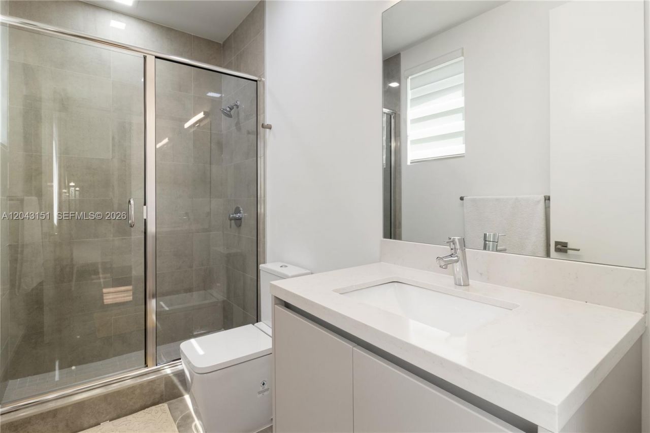 10261 NW 74th Ter , Unit 10261, Doral, FL 33178 Photo