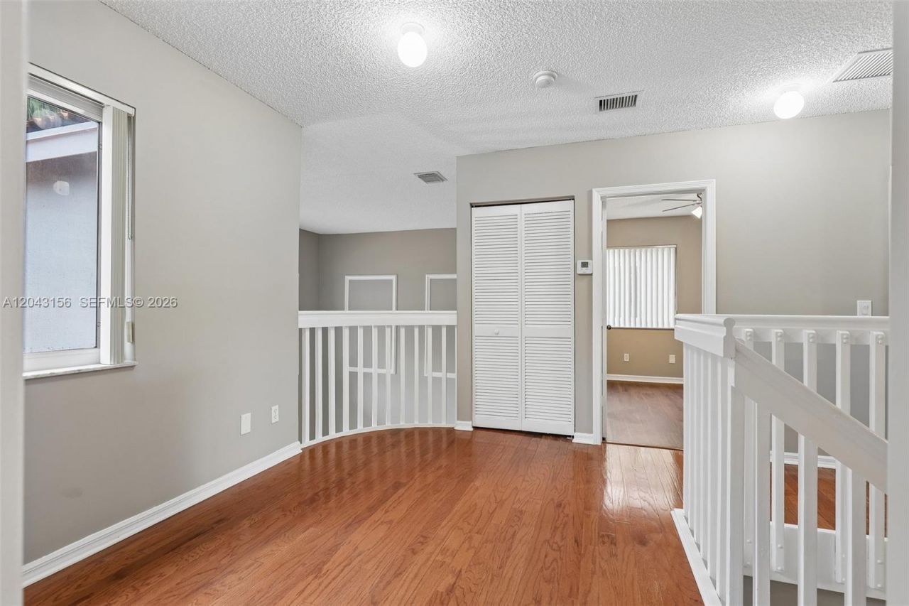 2162 NW 77th Ter , Pembroke Pines, FL 33024 Photo