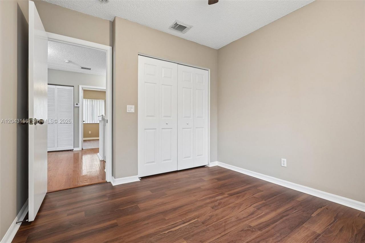 2162 NW 77th Ter , Pembroke Pines, FL 33024 Photo