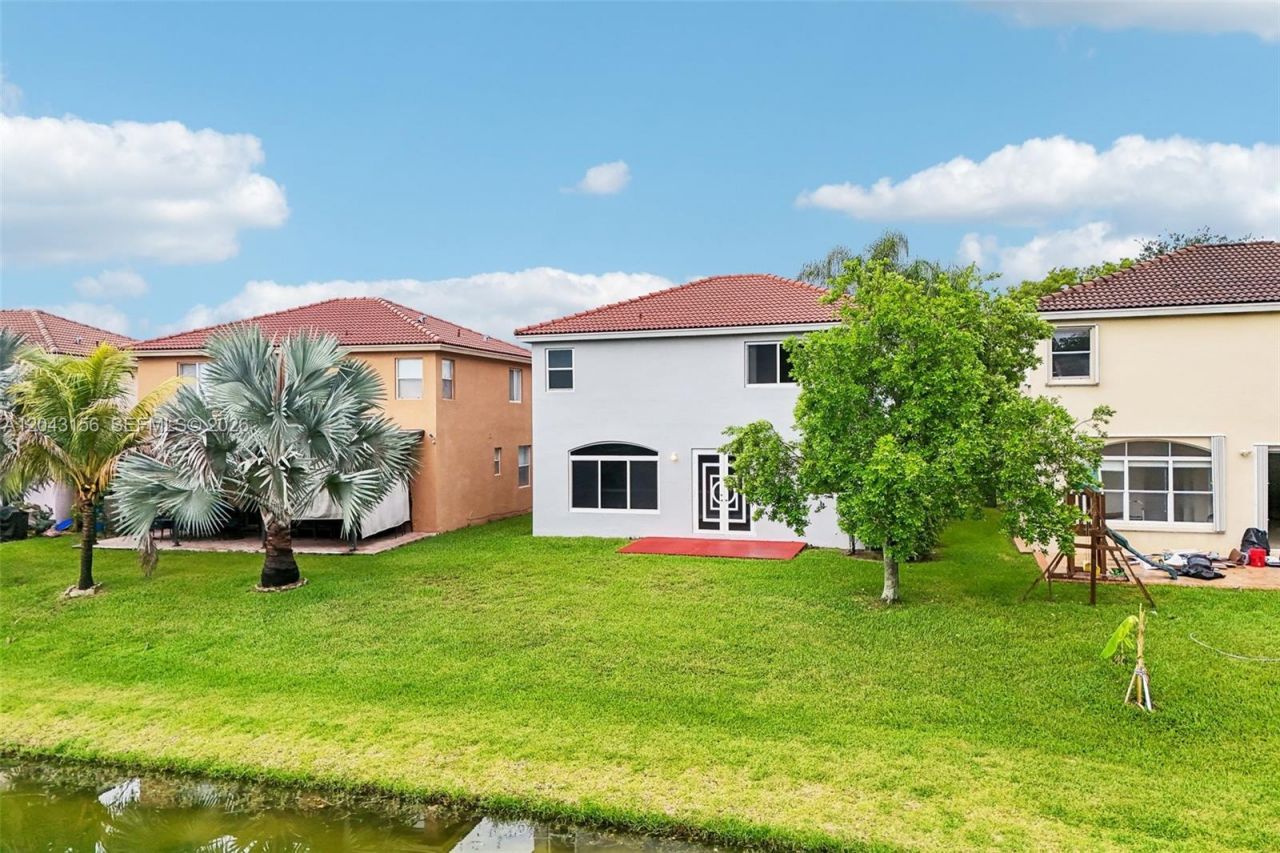 2162 NW 77th Ter , Pembroke Pines, FL 33024 Photo
