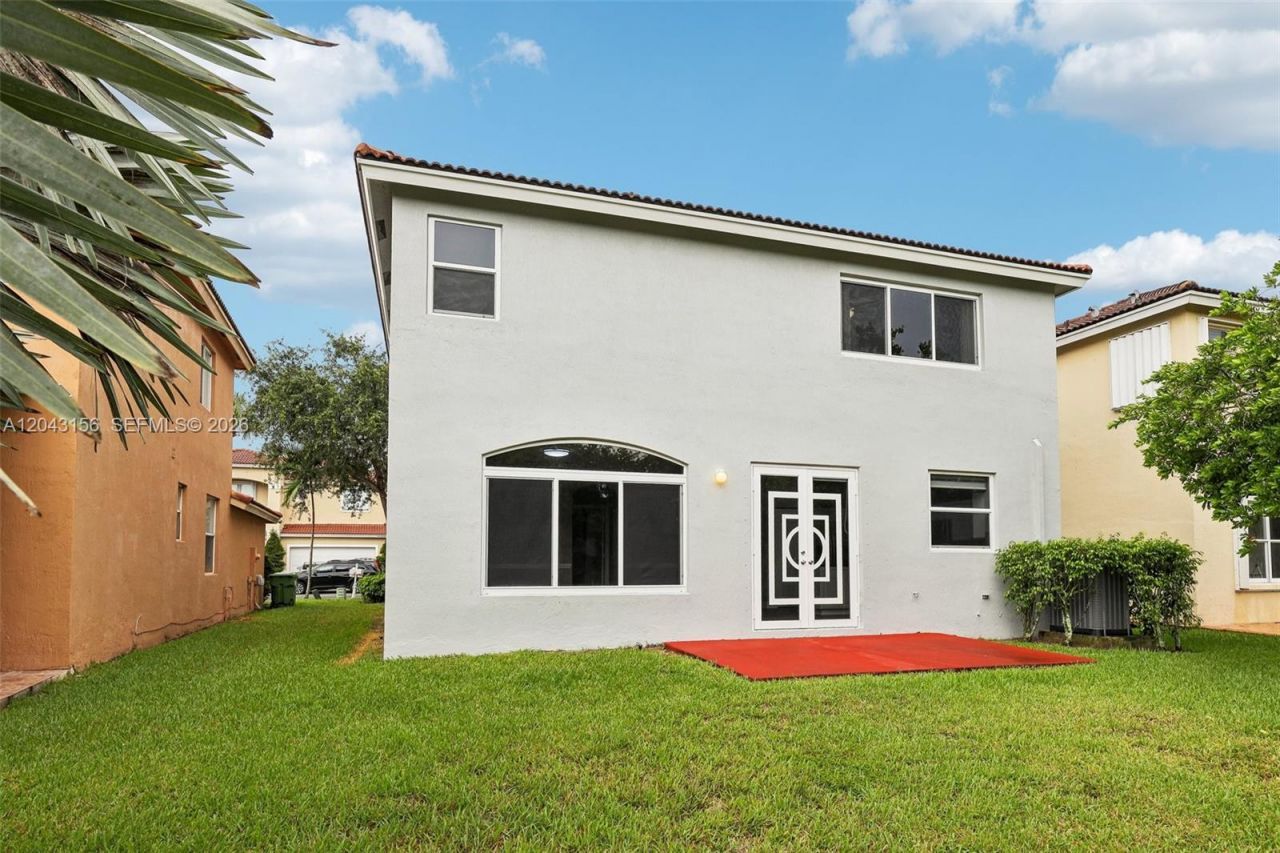 2162 NW 77th Ter , Pembroke Pines, FL 33024 Photo