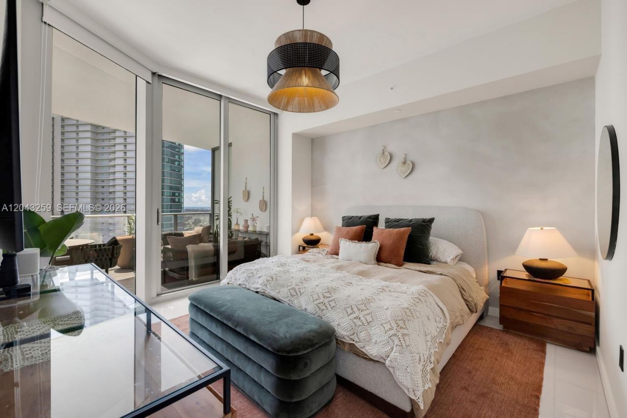 851 NE 1st Ave , Unit 3403, Miami, FL 33132 Photo
