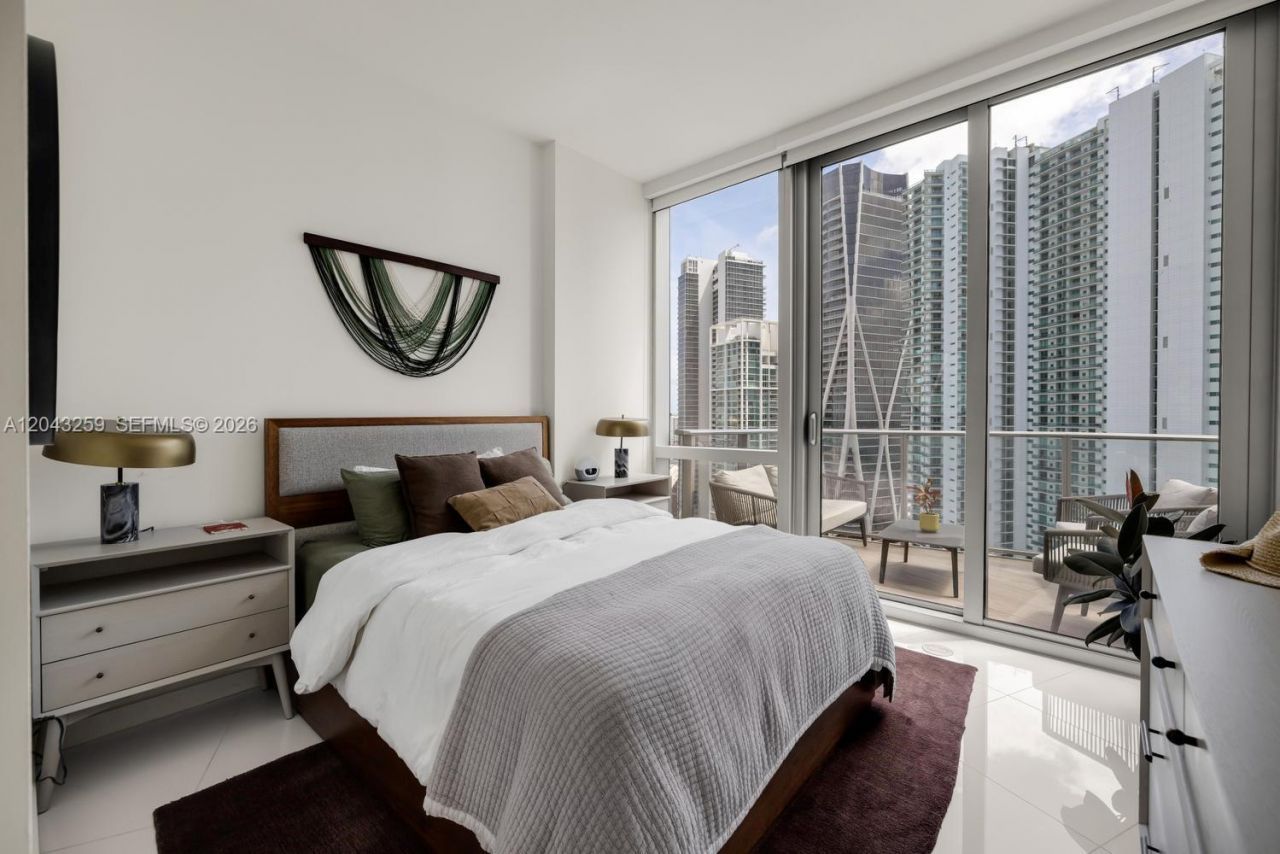 851 NE 1st Ave , Unit 3403, Miami, FL 33132 Photo