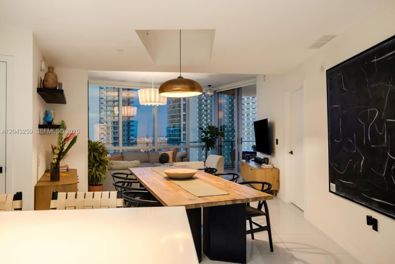 851 NE 1st Ave , Unit 3403, Miami, FL 33132 Photo