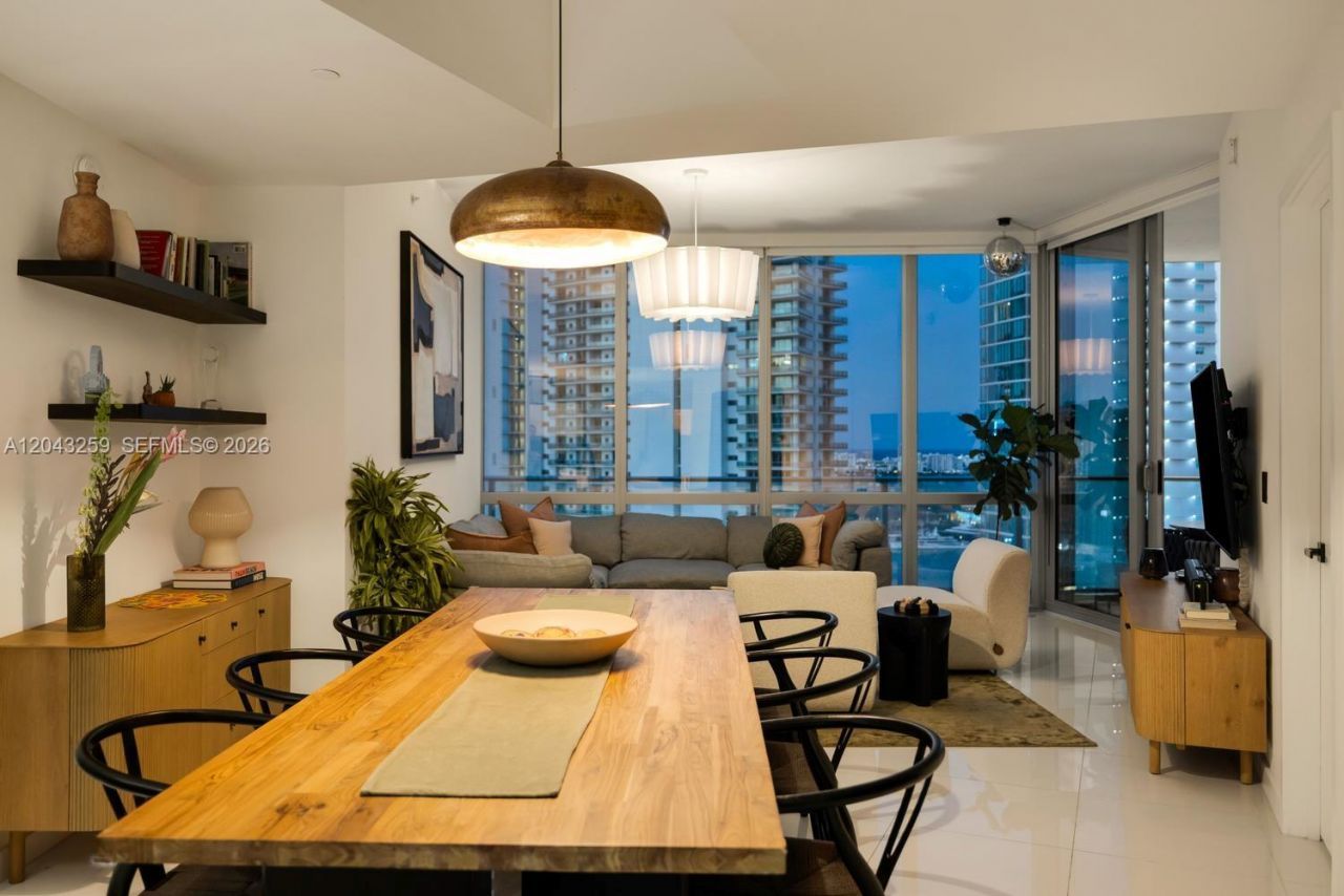 851 NE 1st Ave , Unit 3403, Miami, FL 33132 Photo