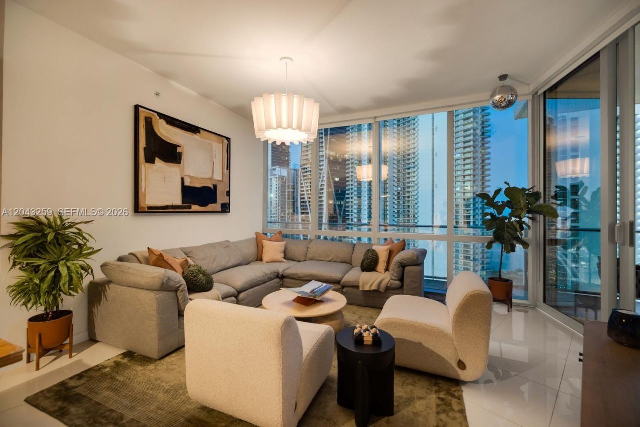 851 NE 1st Ave , Unit 3403, Miami, FL 33132 Photo