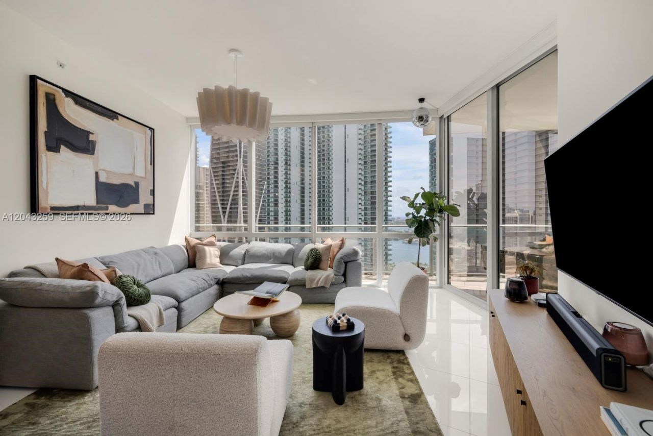 851 NE 1st Ave , Unit 3403, Miami, FL 33132 Photo