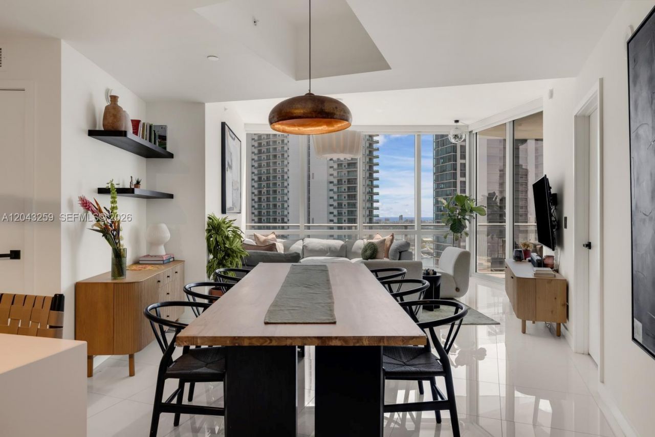 851 NE 1st Ave , Unit 3403, Miami, FL 33132 Photo