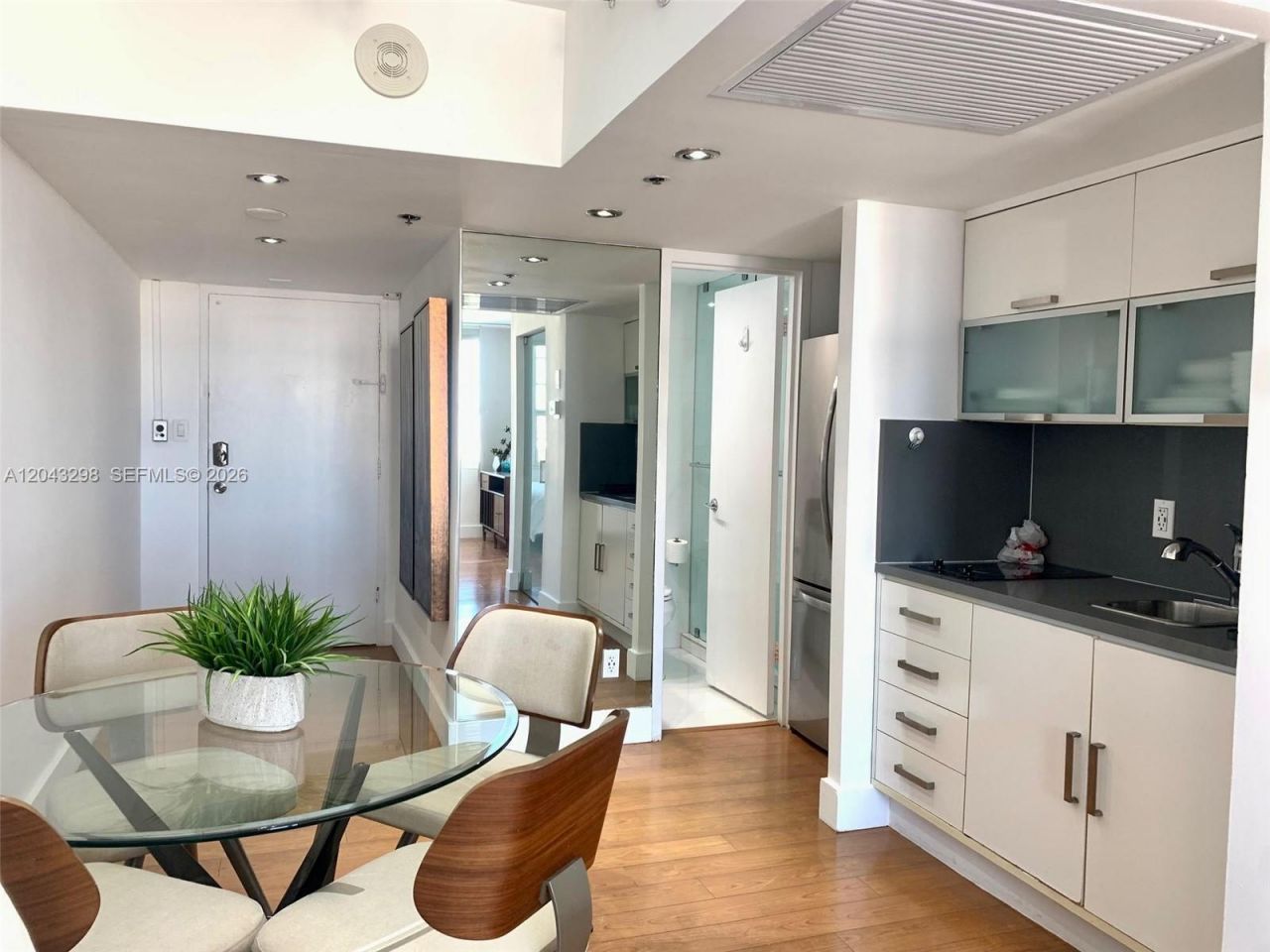 100 Lincoln Rd , Unit 1514, Miami Beach, FL 33139 Photo