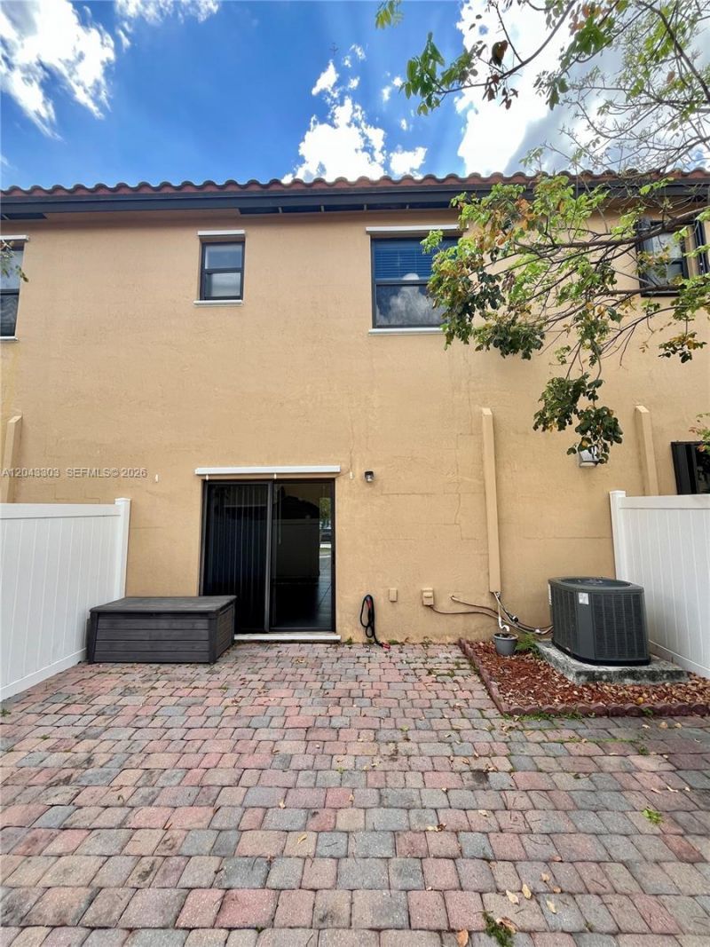 9271 W 33rd Ln , Unit 9271, Hialeah, FL 33018 Photo