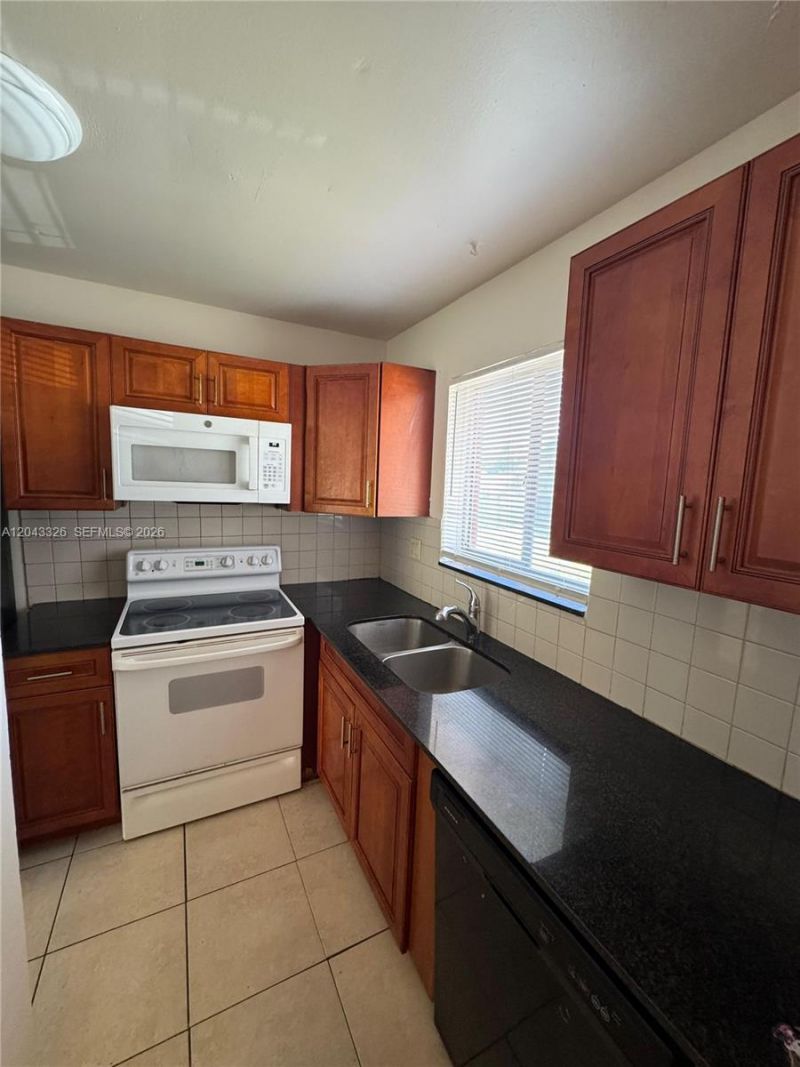 Please Call For Address, Unit 5B, Lake Park, FL 33403 Photo