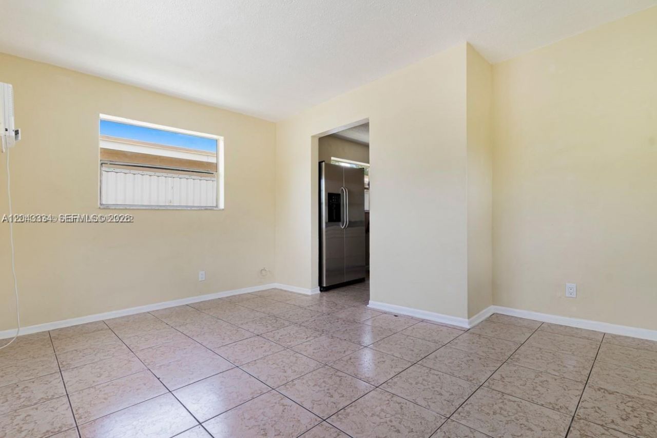805 NW 3rd Ter , Hallandale Beach, FL 33009 Photo