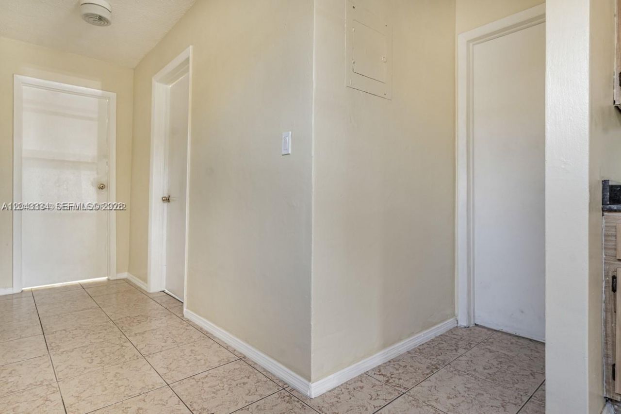 805 NW 3rd Ter , Hallandale Beach, FL 33009 Photo