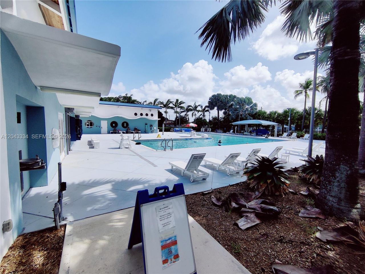 805 NW 3rd Ter , Hallandale Beach, FL 33009 Photo