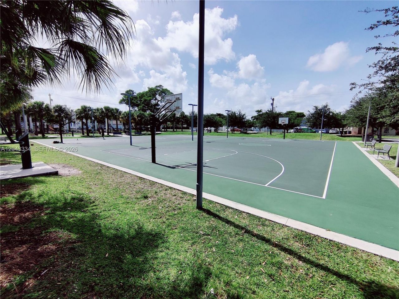 805 NW 3rd Ter , Hallandale Beach, FL 33009 Photo