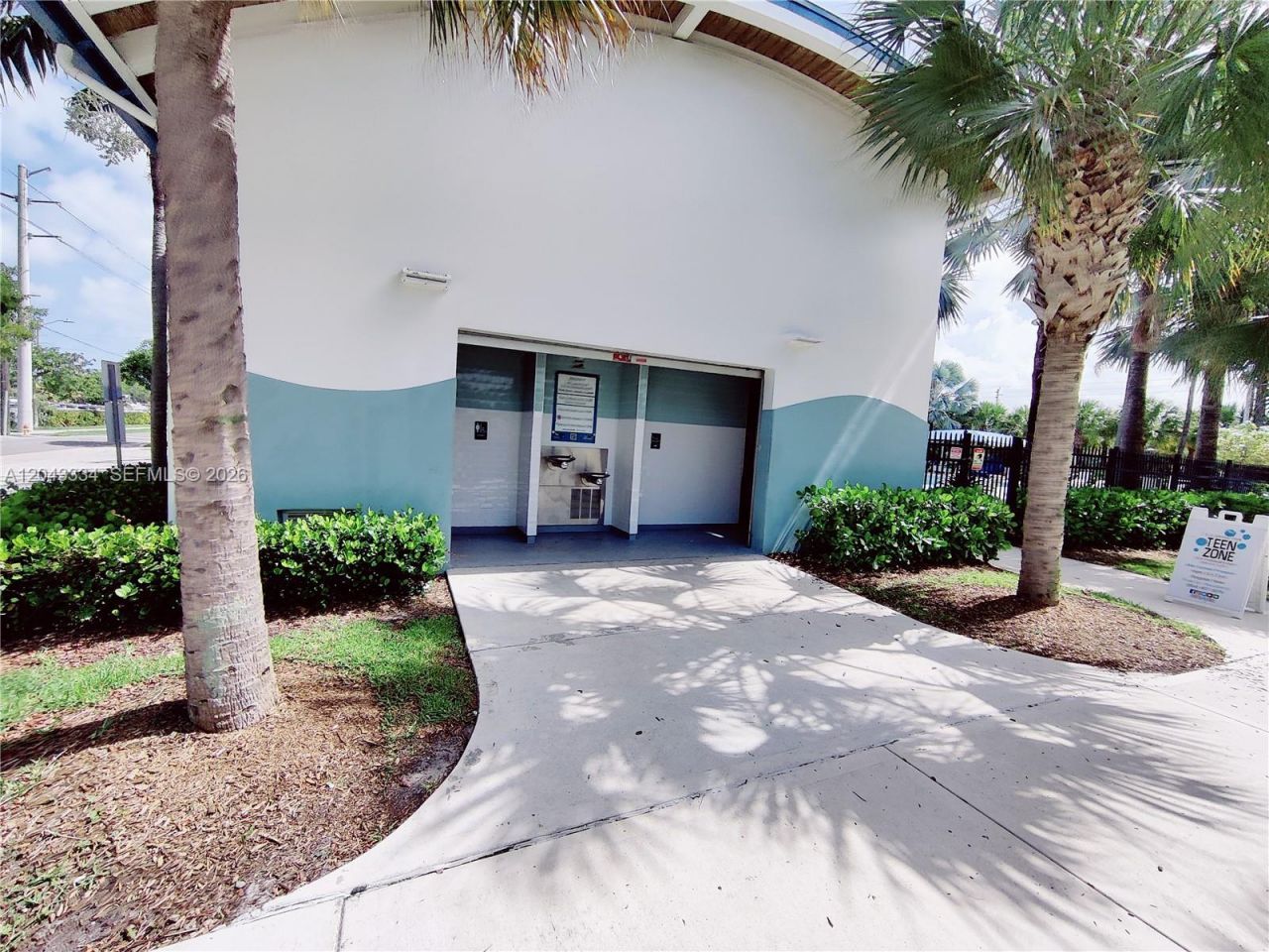 805 NW 3rd Ter , Hallandale Beach, FL 33009 Photo