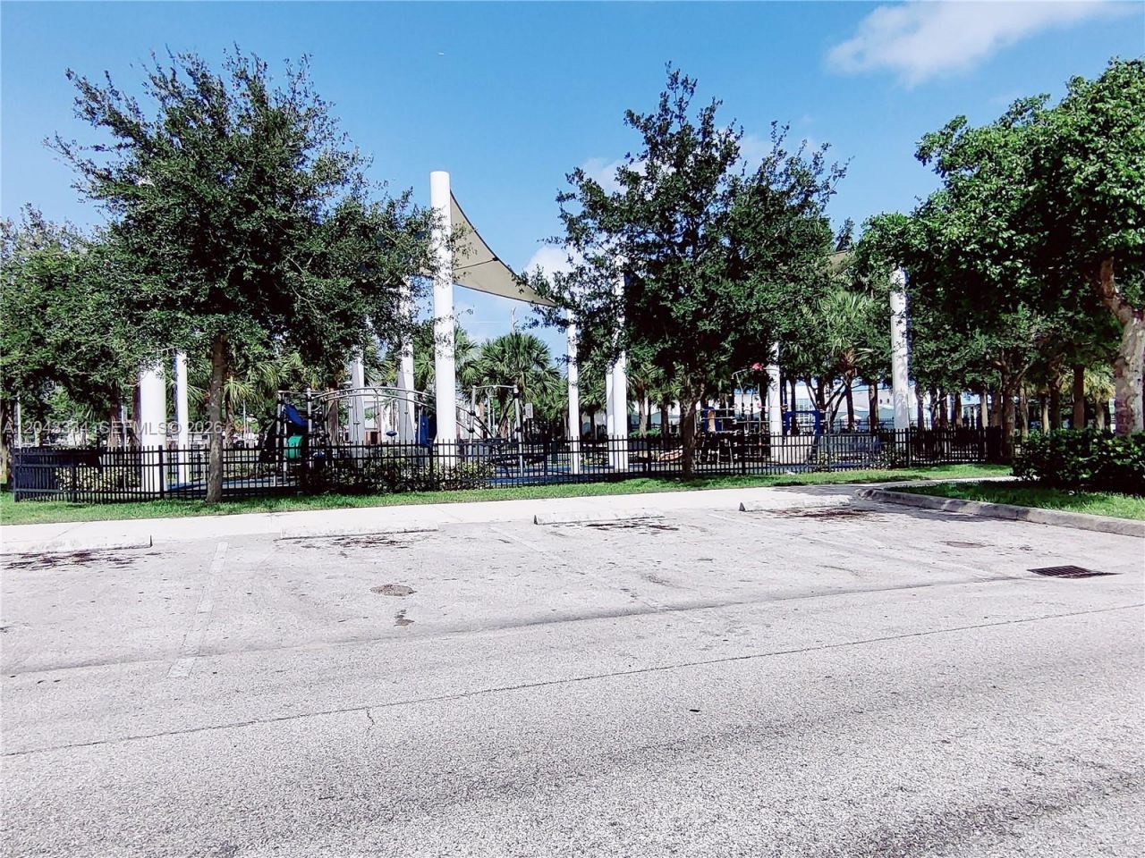 805 NW 3rd Ter , Hallandale Beach, FL 33009 Photo