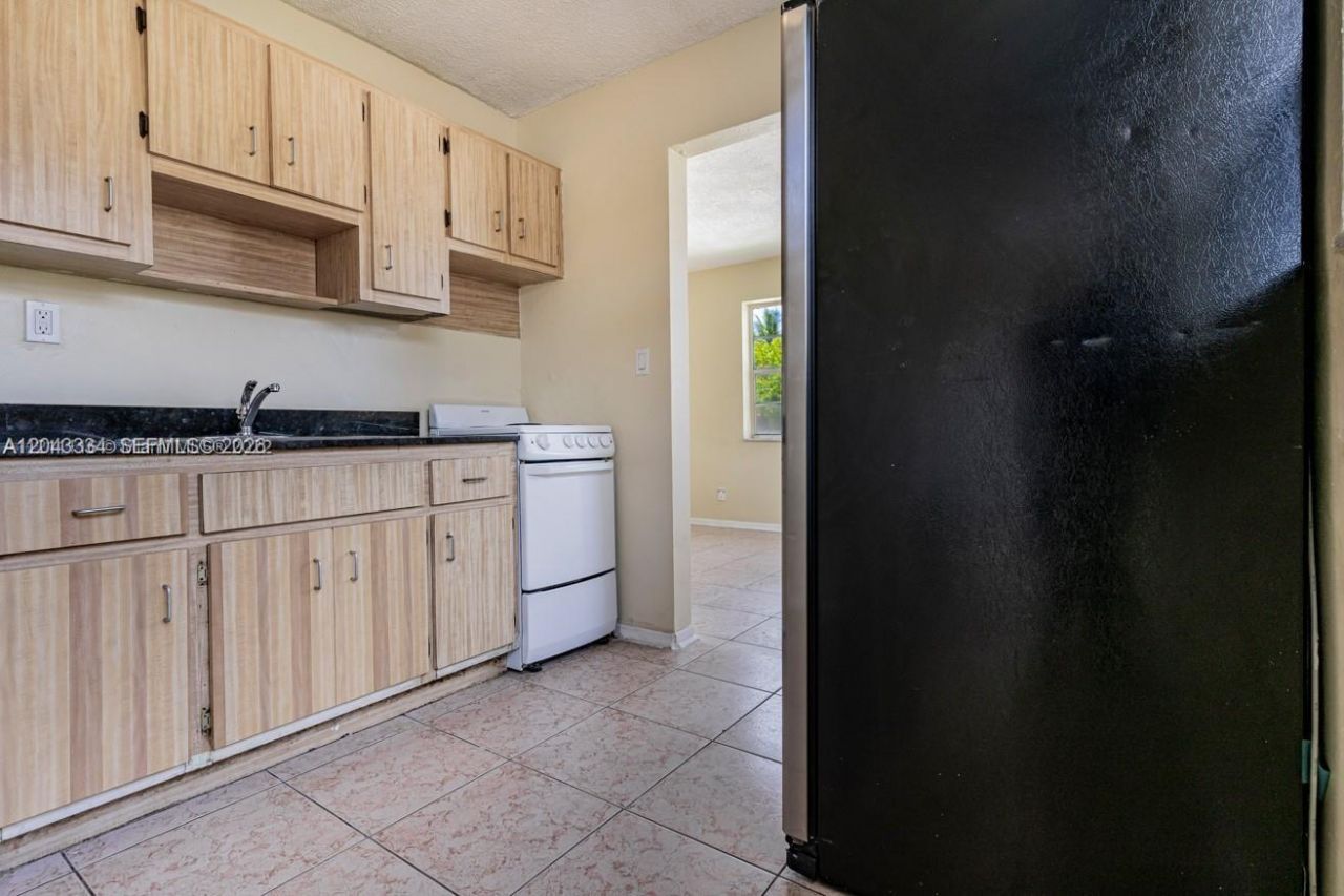 805 NW 3rd Ter , Hallandale Beach, FL 33009 Photo