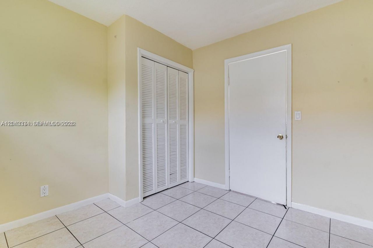 805 NW 3rd Ter , Hallandale Beach, FL 33009 Photo