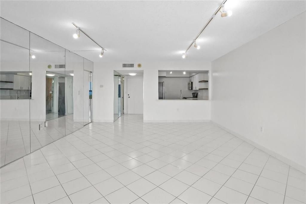 3000 E Sunrise Boulevard, Unit 12e, Fort Lauderdale, FL 33304 Photo