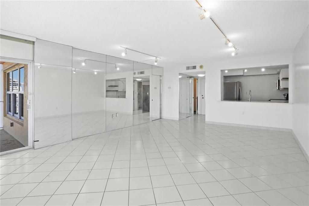 3000 E Sunrise Boulevard, Unit 12e, Fort Lauderdale, FL 33304 Photo