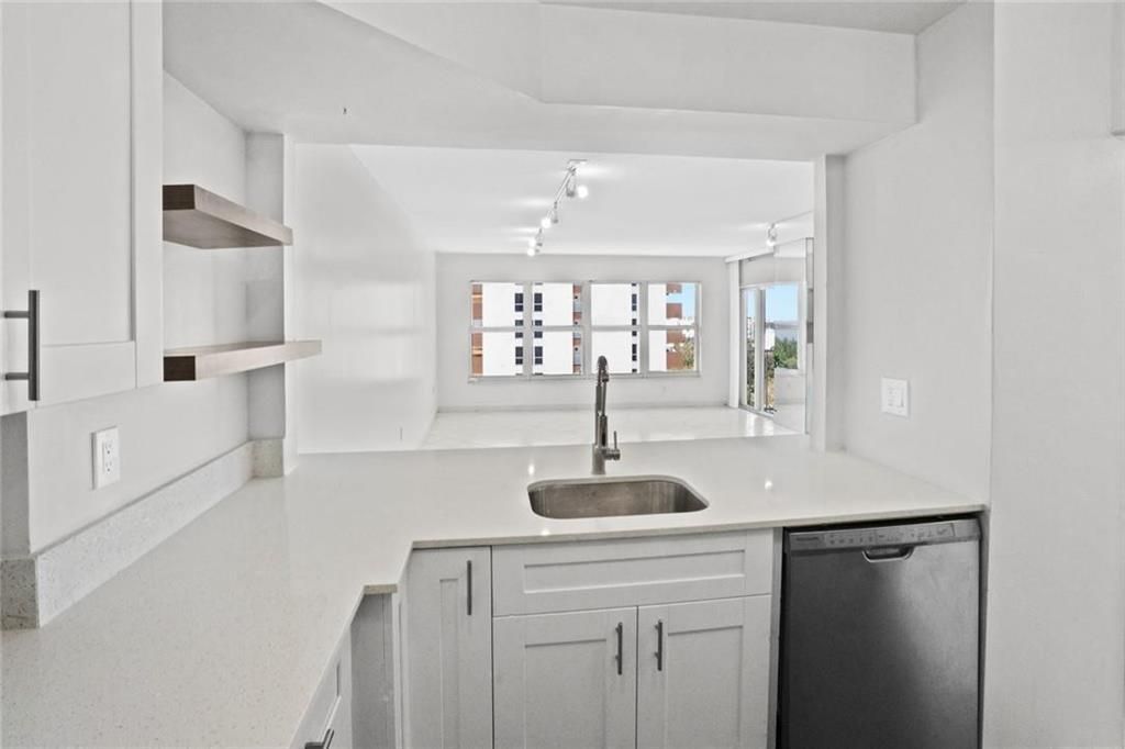 3000 E Sunrise Boulevard, Unit 12e, Fort Lauderdale, FL 33304 Photo
