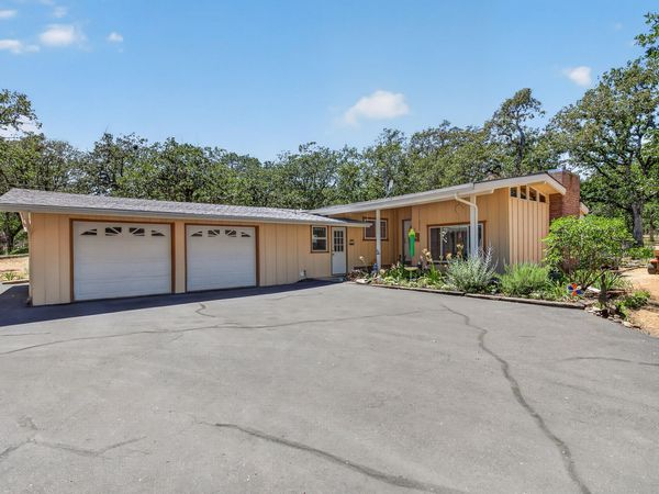 11339 Michael Road, Central Point, OR 97502