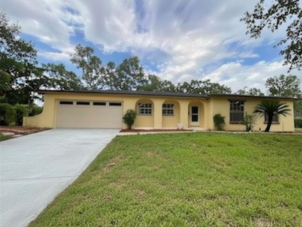 208 SHADY HOLLOW , CASSELBERRY, FL 32707