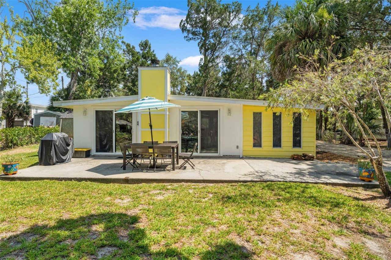 6053 Palm Creek Drive , Weeki Wachee, FL 34607 Photo