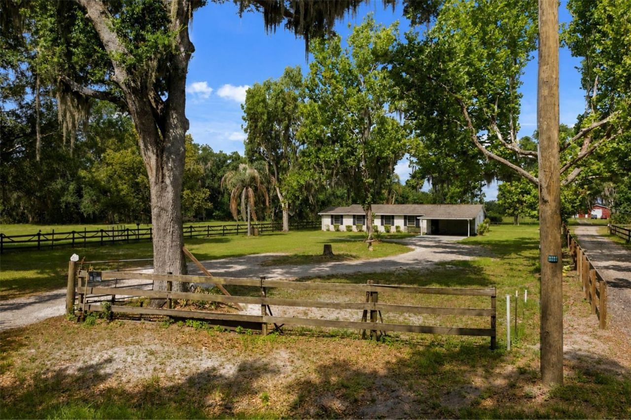 12631 Hobson Simmons Road, Lithia, FL 33547 Photo