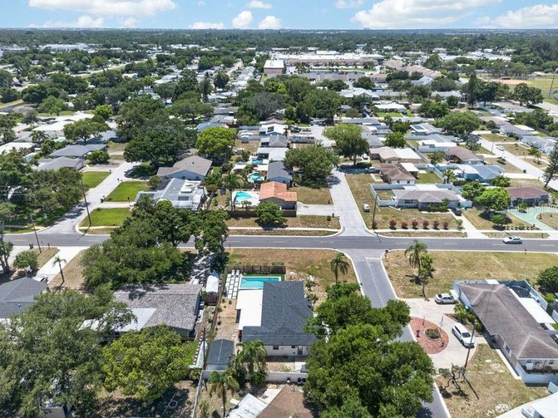 6196 44th Avenue N, Saint Petersburg, FL 33709 Photo