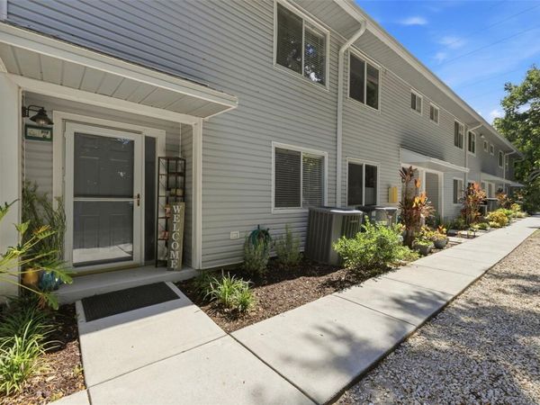 500 NEW YORK AVENUE , Unit 7, DUNEDIN, FL 34698