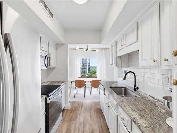 1 Biscayne Drive NW, Unit 802, Atlanta, GA 30309