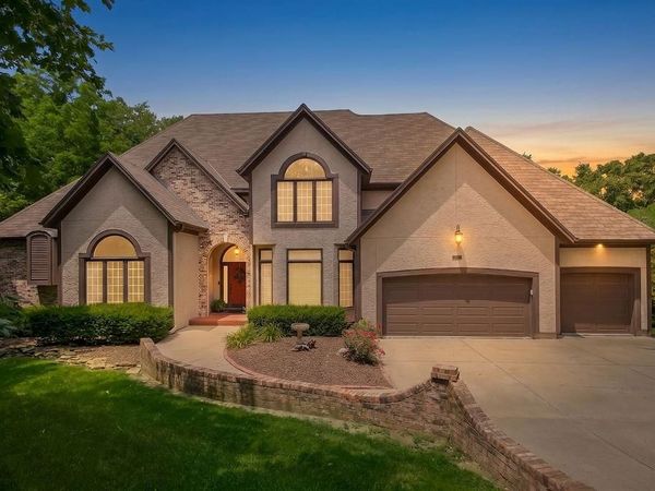 18702 W 64th Street, Shawnee, KS 66218