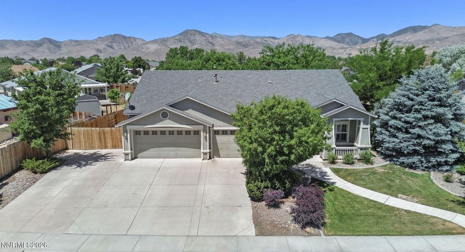 325 Hidden Oaks Drive, Dayton, NV 89403 Photo