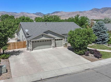 325 Hidden Oaks Drive, Dayton, NV 89403 Photo