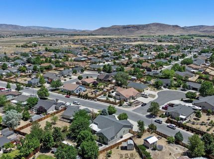 325 Hidden Oaks Drive, Dayton, NV 89403 Photo
