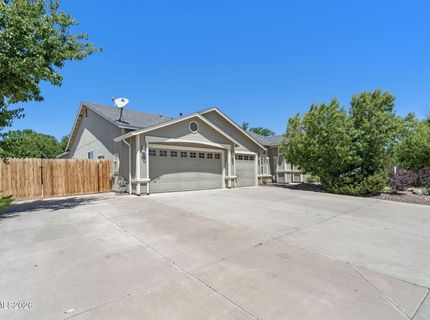 325 Hidden Oaks Drive, Dayton, NV 89403 Photo