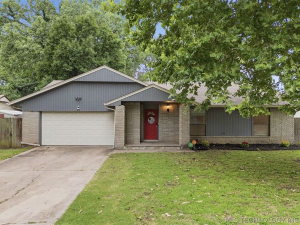 112 N Chestnut Avenue , Broken Arrow, OK 74012