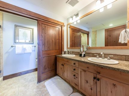 4001 Northstar Drive, Unit #209, Truckee, CA 96161 Photo