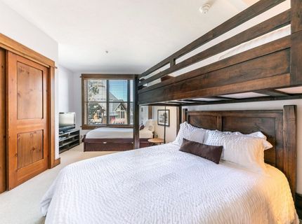 4001 Northstar Drive, Unit #209, Truckee, CA 96161 Photo