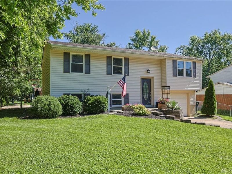 1874 Leway Drive, Fairfield, OH 45014 Photo 2