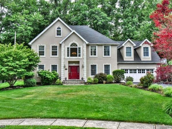 48 Ackerman St, Waldwick, NJ 07463