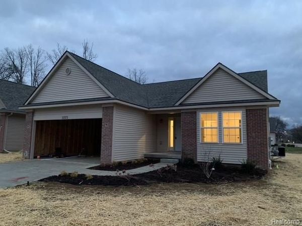 11453 Hidden Oaks Drive, Vienna Twp, MI 48420