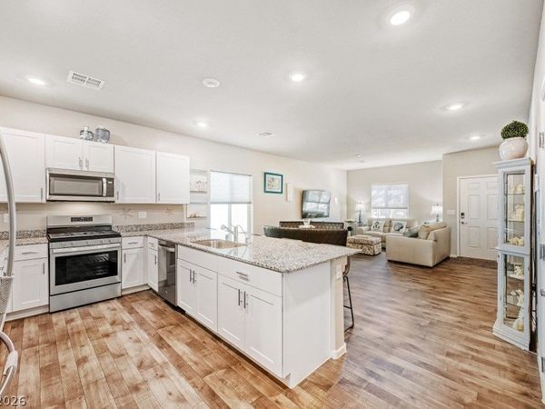 4352 Meadow Glade Avenue, North Las Vegas, NV 89084