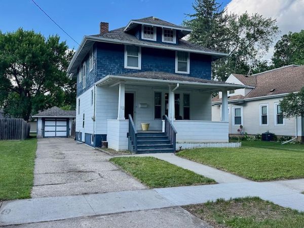 112 7th Avenue S, Moorhead, MN 56560