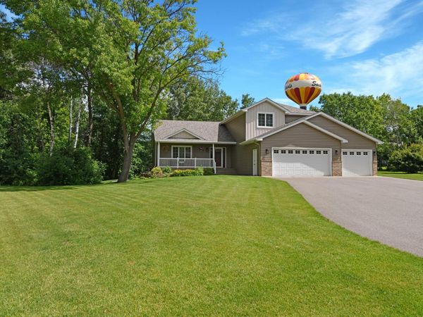 1007 Arbor Way, Sauk Rapids, MN 56379